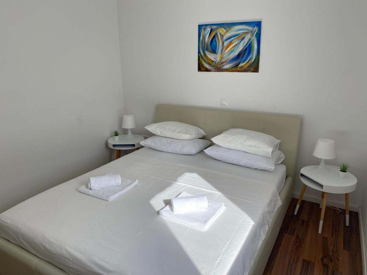 Private Pool And Mediterranean Garden Apt Mia Шіло Екстер'єр фото