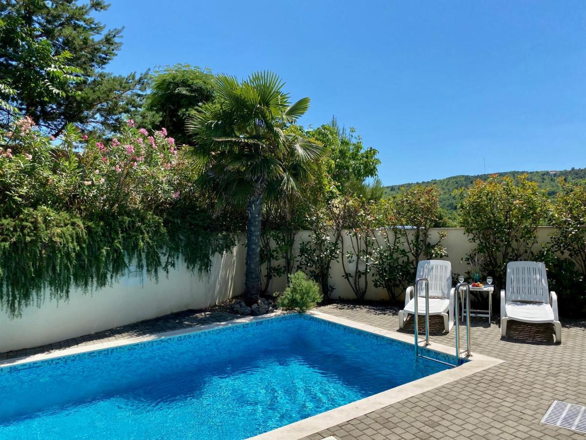Private Pool And Mediterranean Garden Apt Mia Шіло Екстер'єр фото