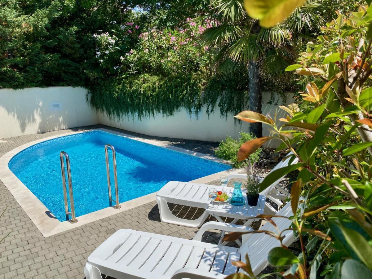 Private Pool And Mediterranean Garden Apt Mia Шіло Екстер'єр фото